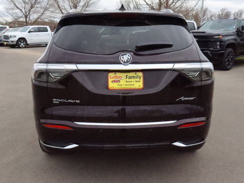 Used 2022 Buick Enclave Avenir w/ Avenir Technology Package AWD/4WD image 6