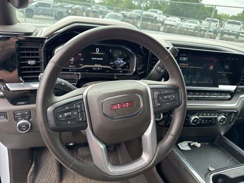 Used 2024 GMC Sierra 2500 SLT w/ SLT Premium Package AWD/4WD image 7