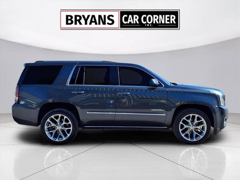 Used 2020 GMC Yukon Denali w/ Denali Premium Package image 2