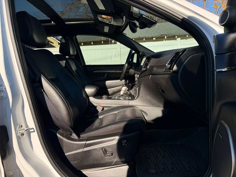 Used 2020 Jeep Grand Cherokee High Altitude image 23