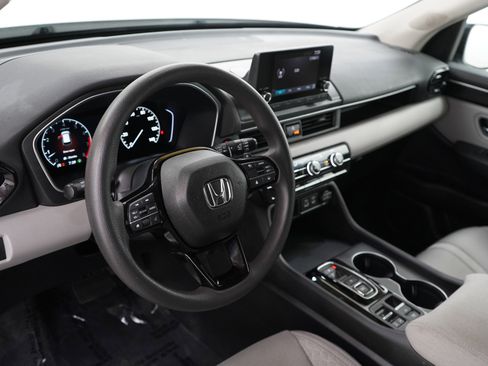 Used 2023 Honda Pilot LX image 21