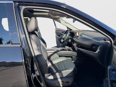 Used 2023 Nissan Rogue SL AWD/4WD image 19