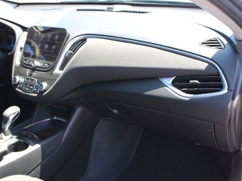 Used 2024 Chevrolet Malibu LT FWD image 28