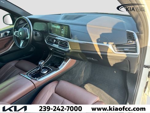 Used 2022 BMW X5 M50i w/ Executive Package image 14