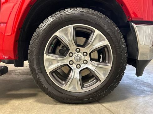 Used 2022 RAM 1500 Laramie AWD/4WD image 11