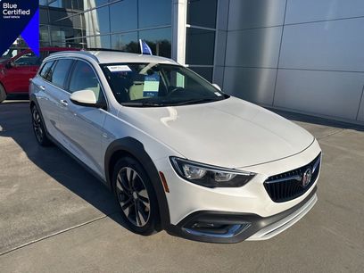 Used 2019 Buick Regal Essence w/ Sights and Sounds Package