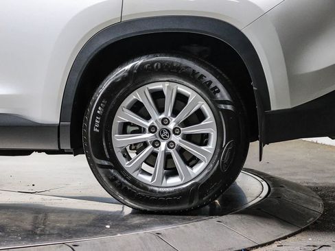 Certified 2025 Toyota Grand Highlander AWD Hybrid image 11