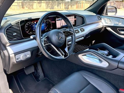 Used 2024 Mercedes-Benz GLS 450 4MATIC image 17