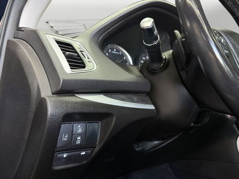 Used 2018 Acura TLX w/ Technology Package FWD image 17