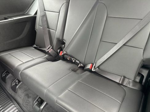 Used 2023 Chevrolet Traverse Premier AWD/4WD image 14