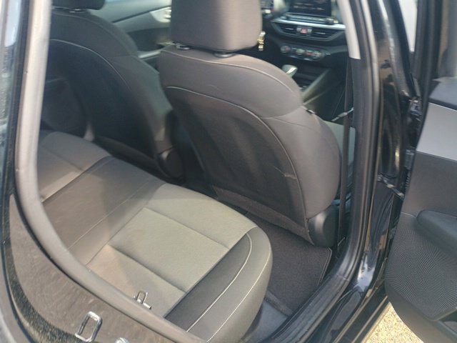 Used 2023 Kia Forte LXS w/ LXS Technology Package FWD image 17
