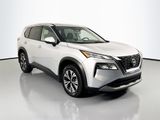 Used 2021 Nissan Rogue SV image 3
