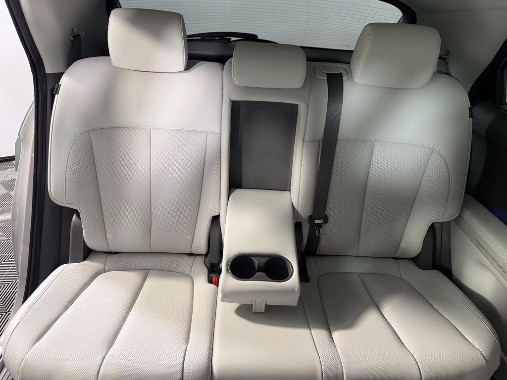 Used 2025 Hyundai Ioniq 5 Limited RWD image 22