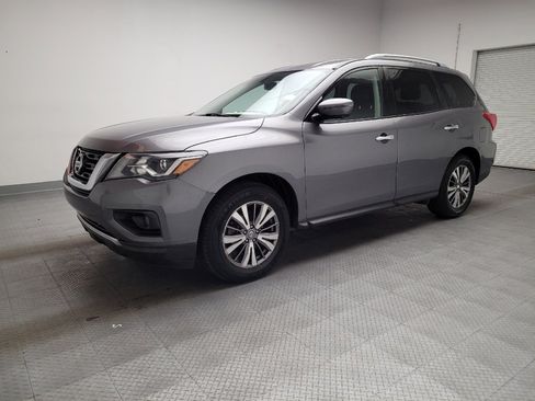 Used 2020 Nissan Pathfinder SL FWD image 2