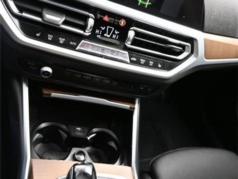 Used 2020 BMW 330i Sedan w/ Convenience Package image 24