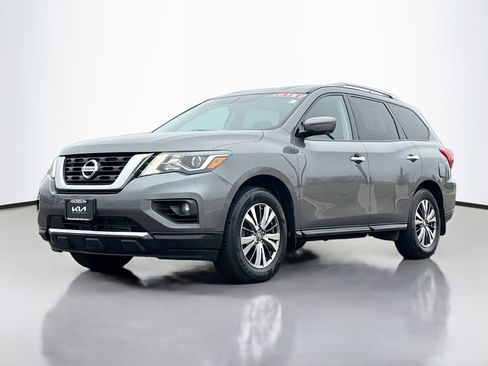 Used 2018 Nissan Pathfinder SL image 13