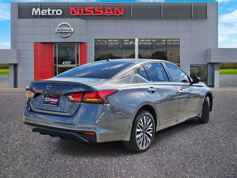 New 2025 Nissan Altima 2.5 SV image 3