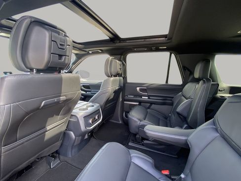 New 2026 Ford Expedition Max Platinum image 16