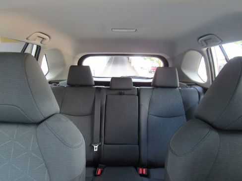 Used 2025 Toyota RAV4 XLE image 34