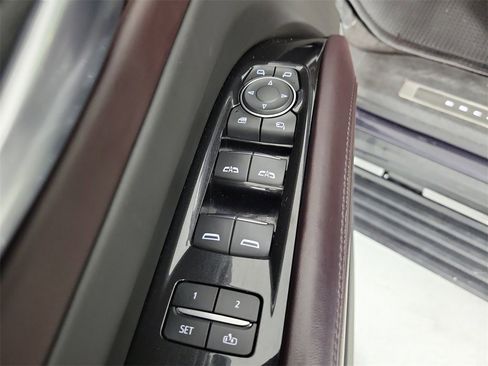 Used 2023 Cadillac Escalade ESV Sport Platinum w/ Heavy-Duty Trailer Package image 21