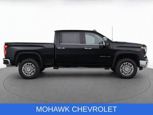 Used 2024 Chevrolet Silverado 2500 LTZ w/ LTZ Plus Package AWD/4WD image 9