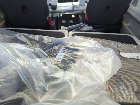 New 2025 Volkswagen ID. Buzz Pro S Plus image 29