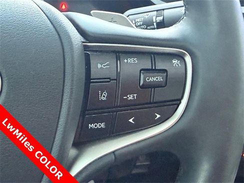 Used 2024 Lexus ES 350 w/ Premium Package image 17