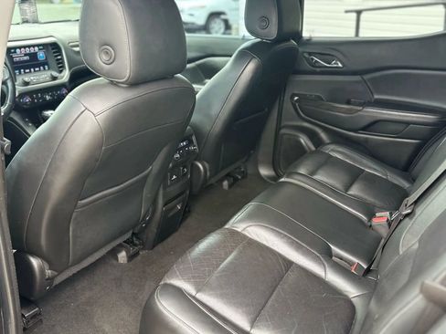 Used 2017 GMC Acadia SLT image 12