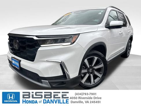 Certified 2024 Honda Pilot Touring image 1