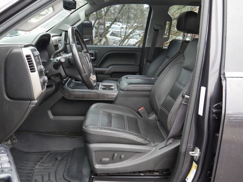 Used 2015 GMC Sierra 2500 Denali image 3