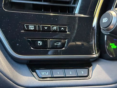 Used 2025 Lexus TX 500h AWD w/ Technology Package image 38