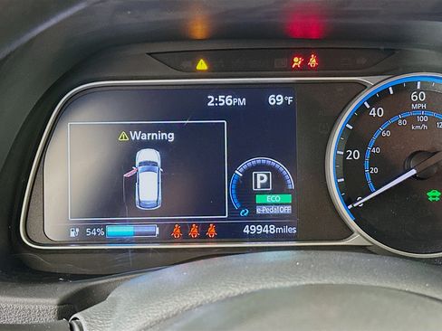 Used 2022 Nissan Leaf S FWD image 19