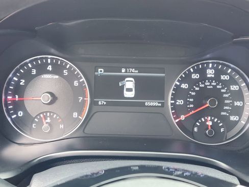 Certified 2022 Kia Forte LXS w/ LXS Technology Package FWD image 14