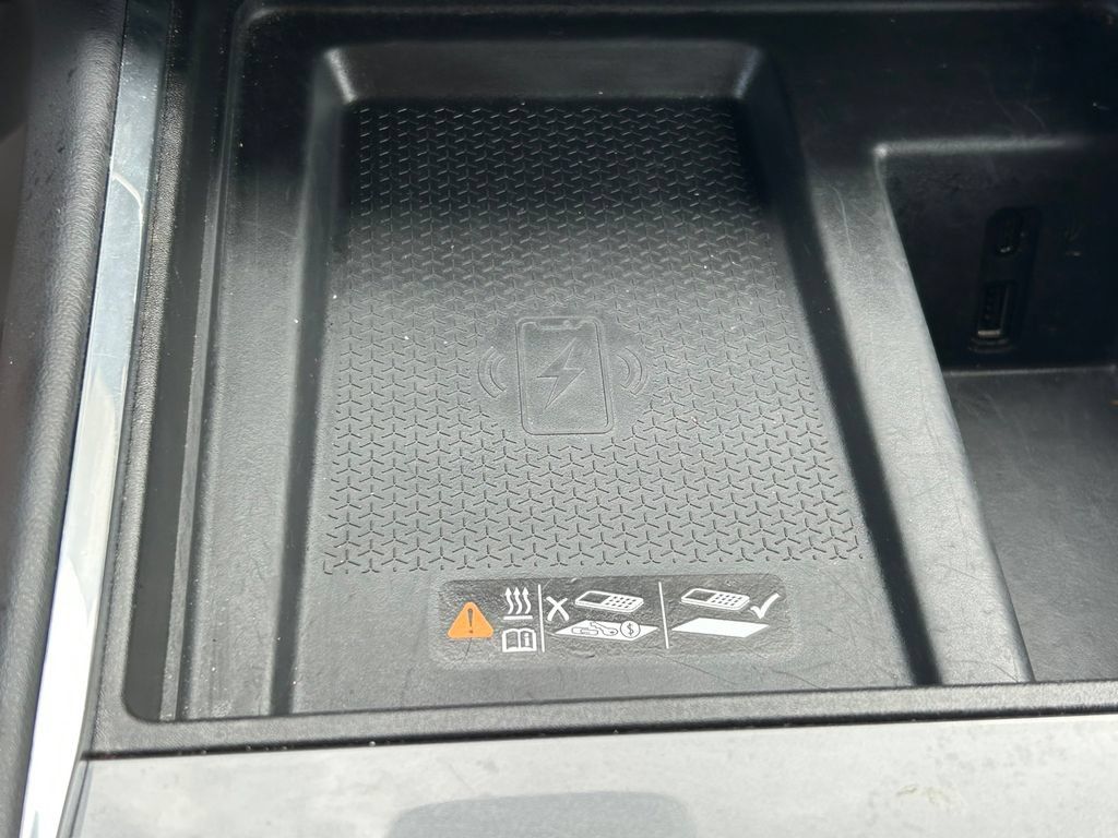 Used 2025 GMC Acadia Elevation FWD image 30