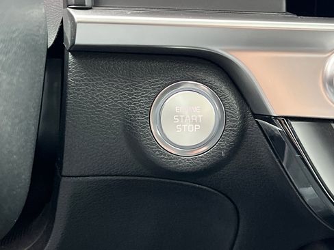 Certified 2025 Kia Telluride S image 27