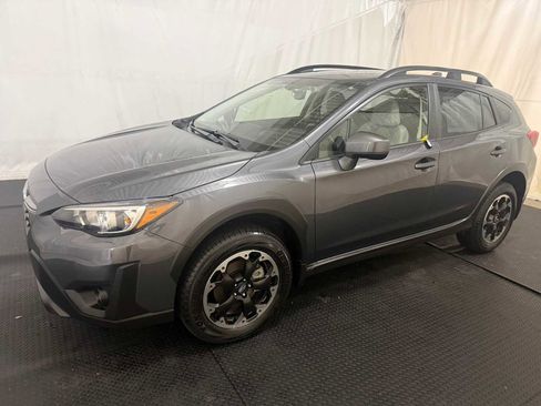 Certified 2023 Subaru Crosstrek 2.0i Premium image 2