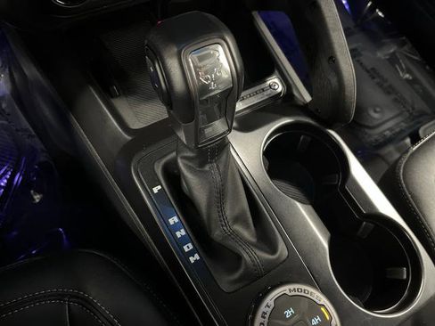 Used 2025 Ford Bronco Badlands image 20