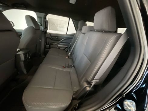 New 2026 Toyota 4Runner SR5 AWD/4WD image 22