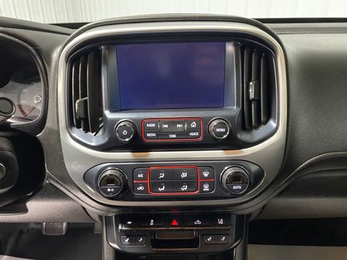 Used 2016 GMC Canyon SLT w/ Driver Alert Package image 11