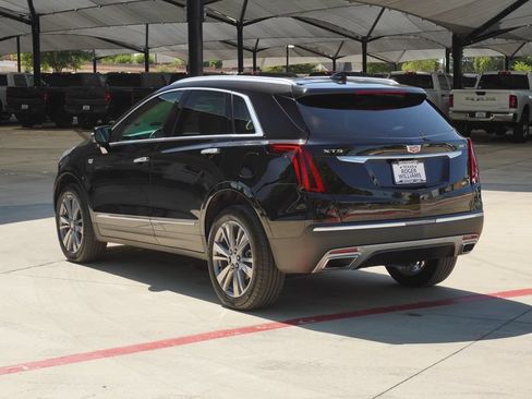 Used 2025 Cadillac XT5 Premium Luxury FWD image 3