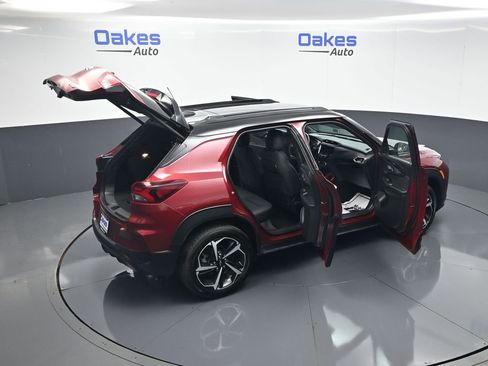 Used 2023 Chevrolet TrailBlazer RS w/ Sun and Liftgate Package image 58