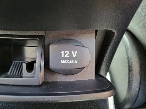 Used 2018 Mercedes-Benz E 400 4MATIC Sedan image 14