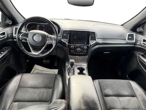 Used 2019 Jeep Grand Cherokee Laredo w/ Laredo X Package RWD image 11