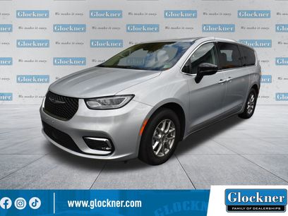 Used 2024 Chrysler Pacifica Touring-L