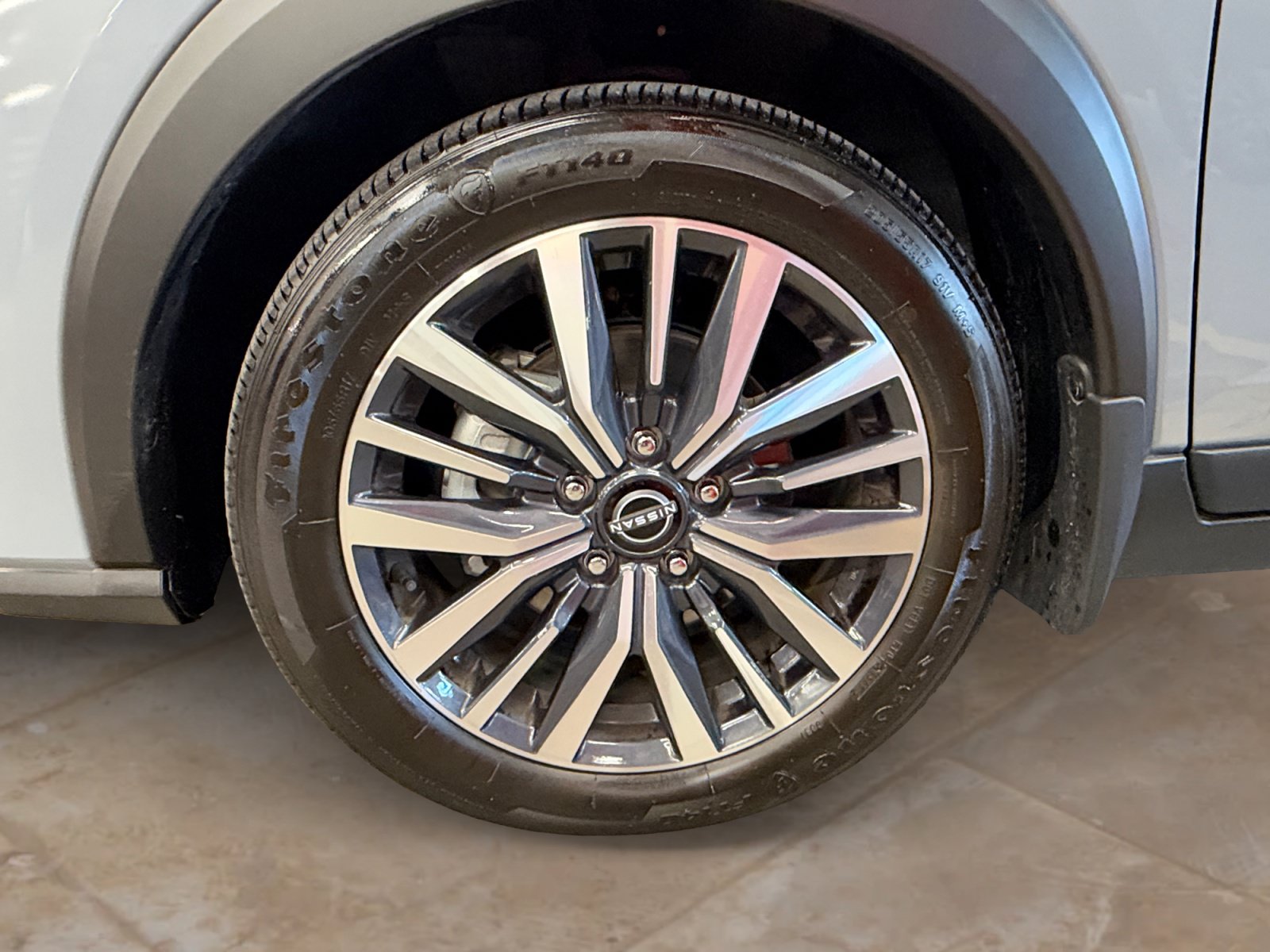 Used 2023 Nissan Kicks SR w/ SR Premium Package FWD image 28