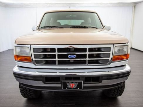 Used 1996 Ford Bronco XLT image 14