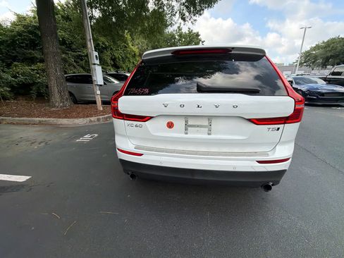 Used 2021 Volvo XC60 T5 Momentum AWD/4WD image 16