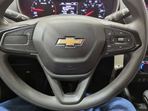 Used 2021 Chevrolet TrailBlazer LS FWD image 18