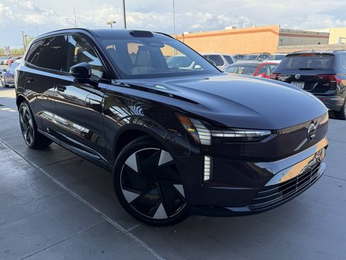 Used 2025 Volvo EX90 Ultra AWD/4WD image 6