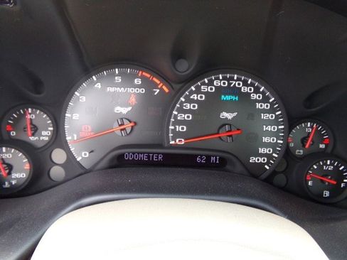 Used 2003 Chevrolet Corvette Coupe w/ Preferred Equipment Group image 26